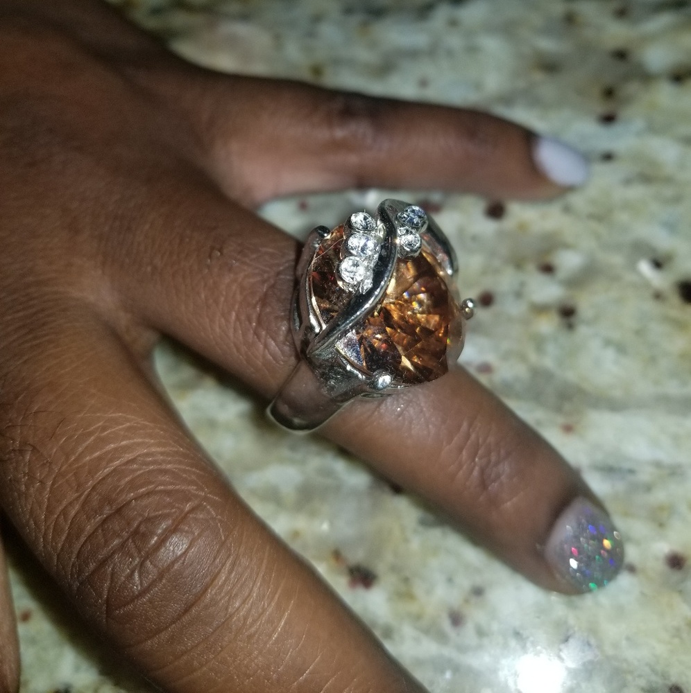 Ring - Picture 2 of 2